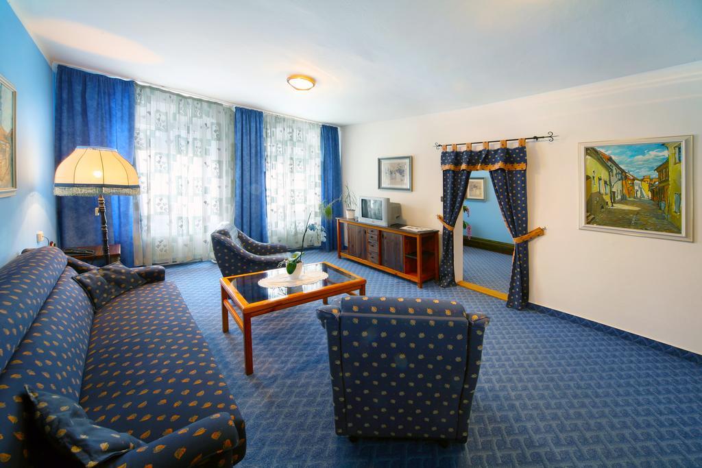 Hotel Solaster Garni Třebíč Kültér fotó