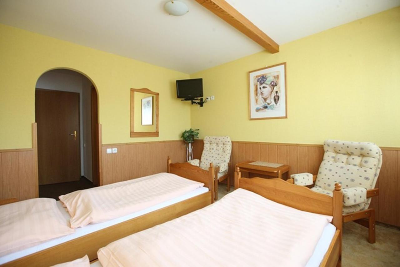 Hotel Solaster Garni Třebíč Kültér fotó